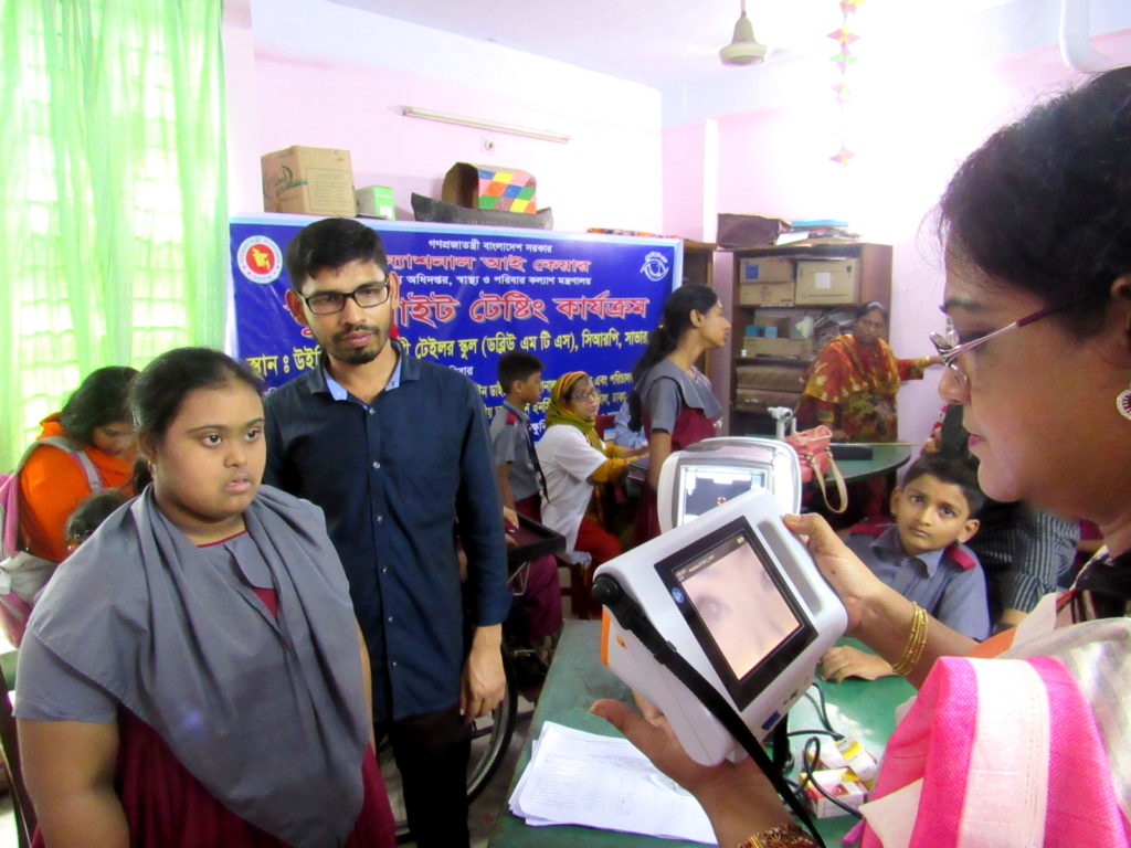 PHFI CEHJ » Ensuring primary eye care at the school level a national