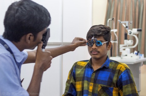 Refraction being performed at a vision centre. INDIA (c) DR. SRINIVAS MARMAMULA/LVPEI