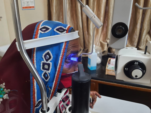 Measuring intraocular pressure using an applanation tonometer, India. Photo Credit: KEERTHI BURUGUPALLY