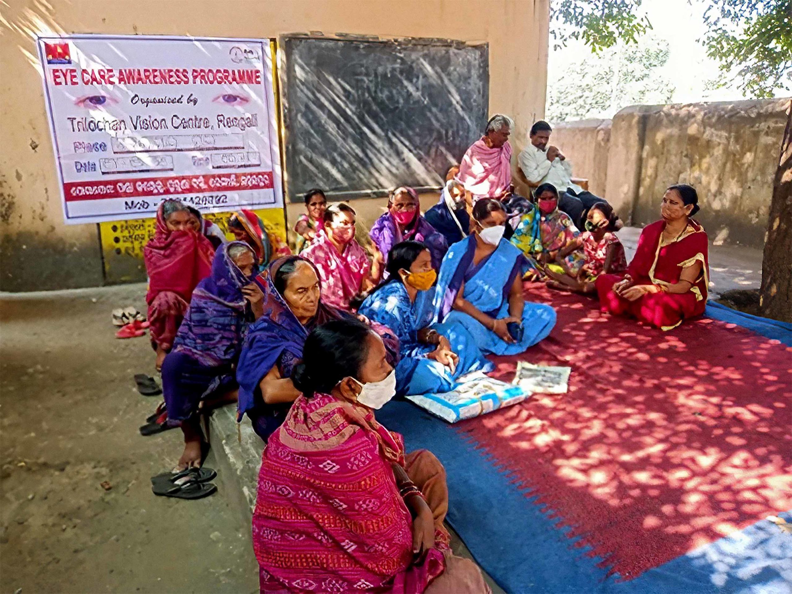 Health and community volunteers were trained to identify and refer people who need eye care, India (Photo: Aravind CC BY-NC 4.0)