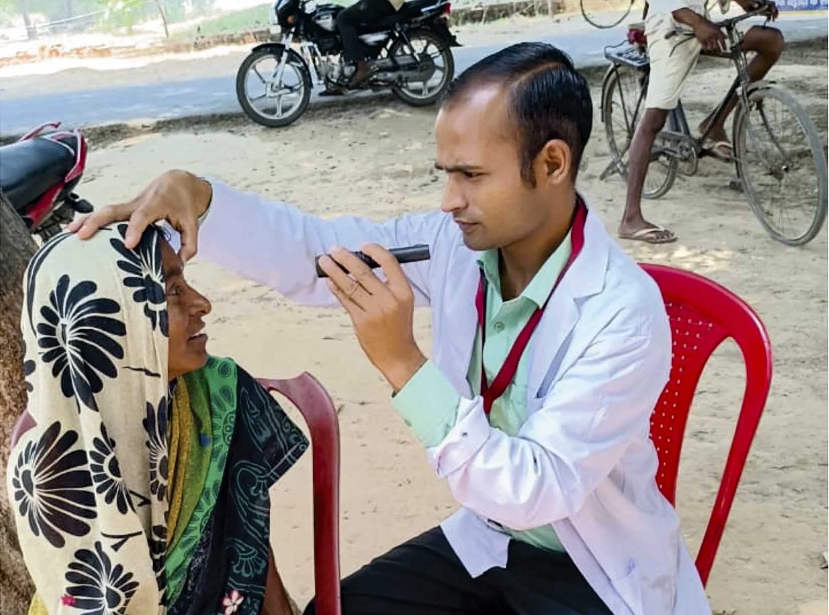 Outreach services improve access to eye care for women, children, and disabled people, India. (Photo: Raju/Sitapur Eye Hospital CC BY-NC-SA 4.0)